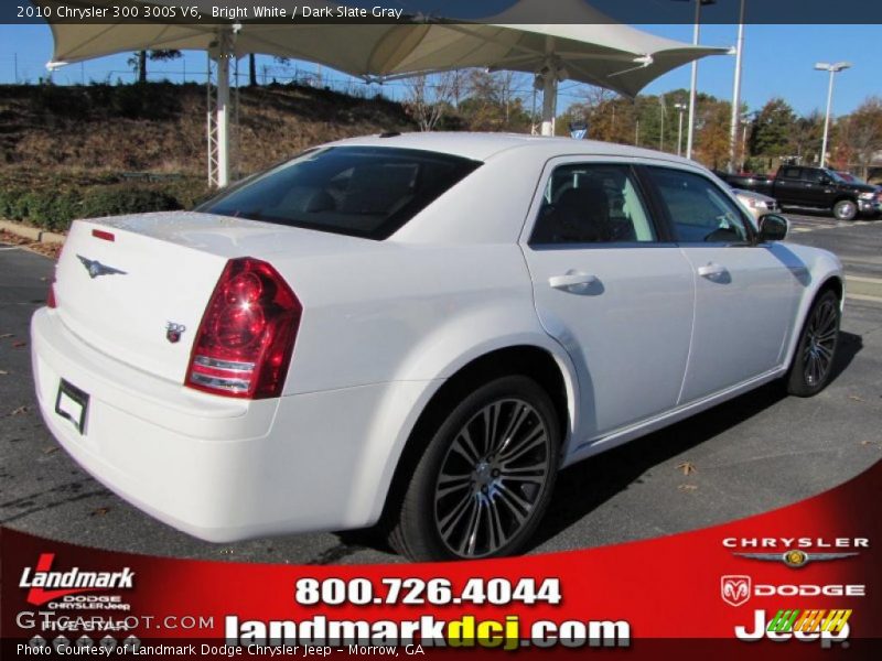 Bright White / Dark Slate Gray 2010 Chrysler 300 300S V6