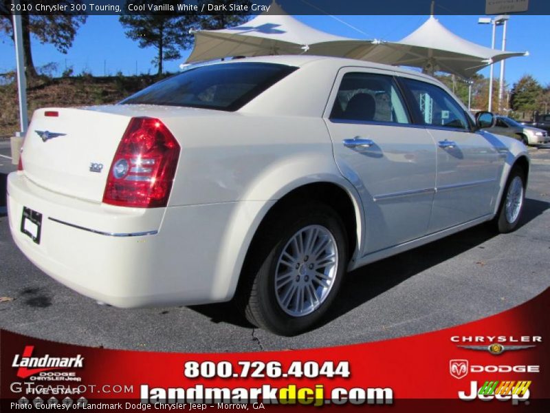 Cool Vanilla White / Dark Slate Gray 2010 Chrysler 300 Touring