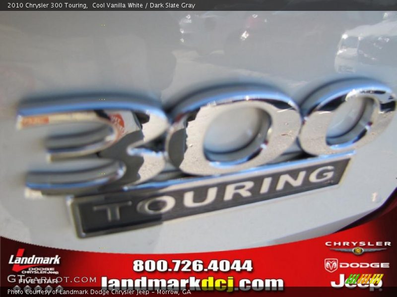 Cool Vanilla White / Dark Slate Gray 2010 Chrysler 300 Touring