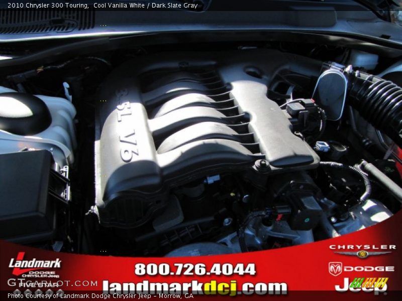 Cool Vanilla White / Dark Slate Gray 2010 Chrysler 300 Touring