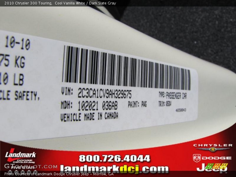 Cool Vanilla White / Dark Slate Gray 2010 Chrysler 300 Touring