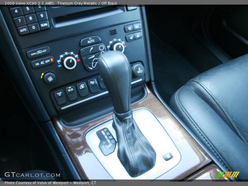 Titanium Grey Metallic / Off Black 2009 Volvo XC90 3.2 AWD