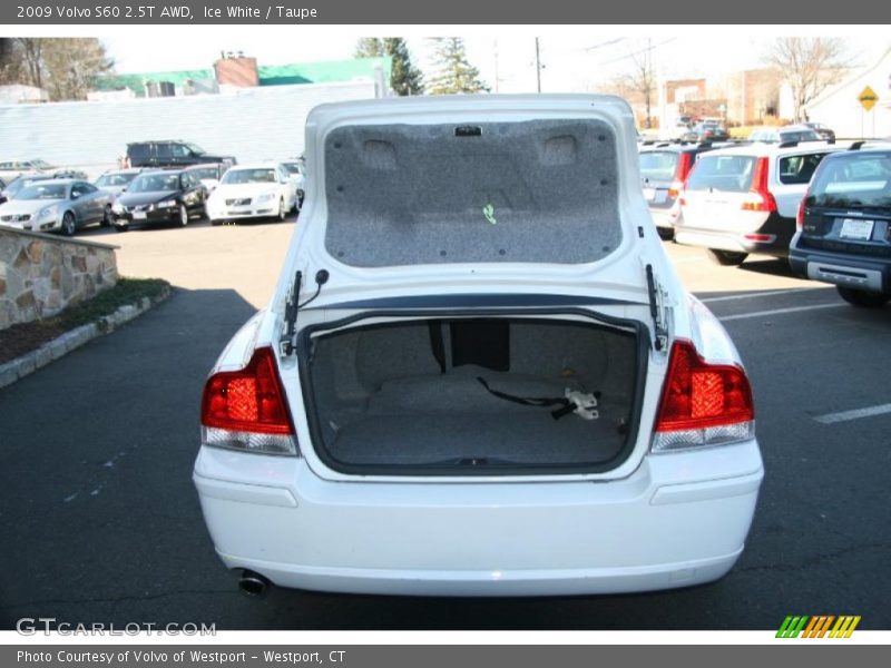 Ice White / Taupe 2009 Volvo S60 2.5T AWD