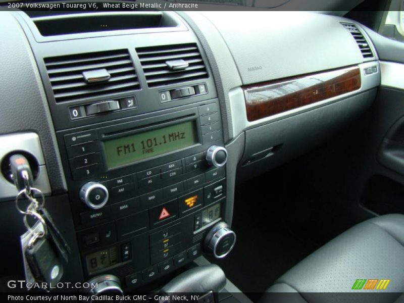 Wheat Beige Metallic / Anthracite 2007 Volkswagen Touareg V6