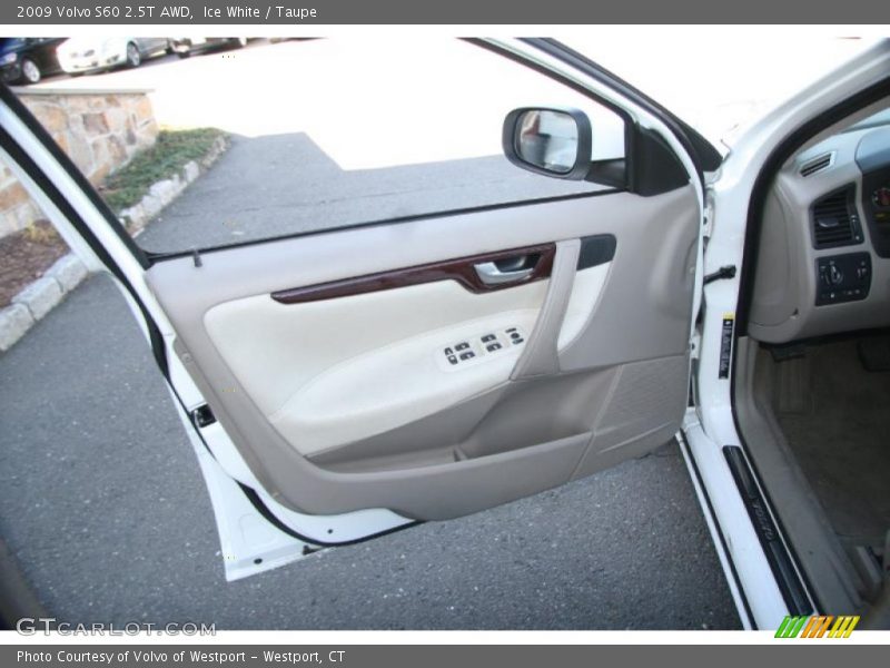 Ice White / Taupe 2009 Volvo S60 2.5T AWD