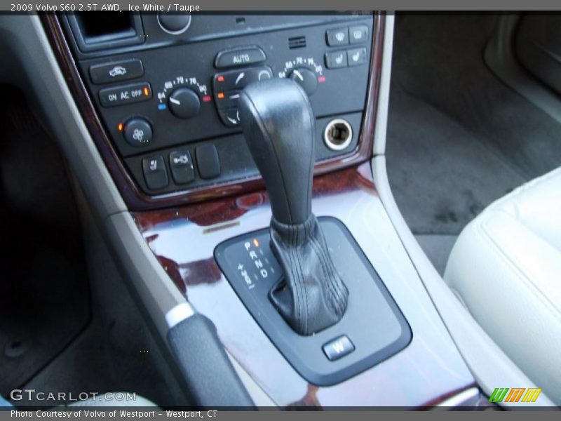 Ice White / Taupe 2009 Volvo S60 2.5T AWD