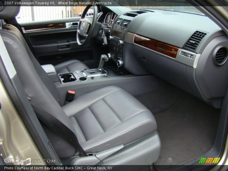 Wheat Beige Metallic / Anthracite 2007 Volkswagen Touareg V6
