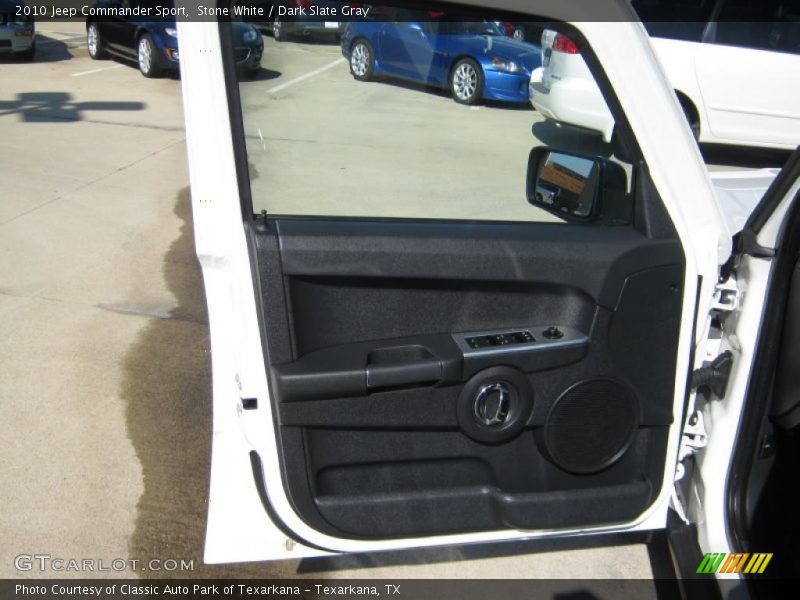 Stone White / Dark Slate Gray 2010 Jeep Commander Sport