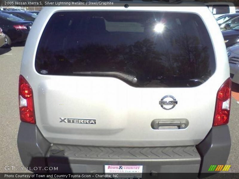 Silver Lightning Metallic / Steel/Graphite 2005 Nissan Xterra S