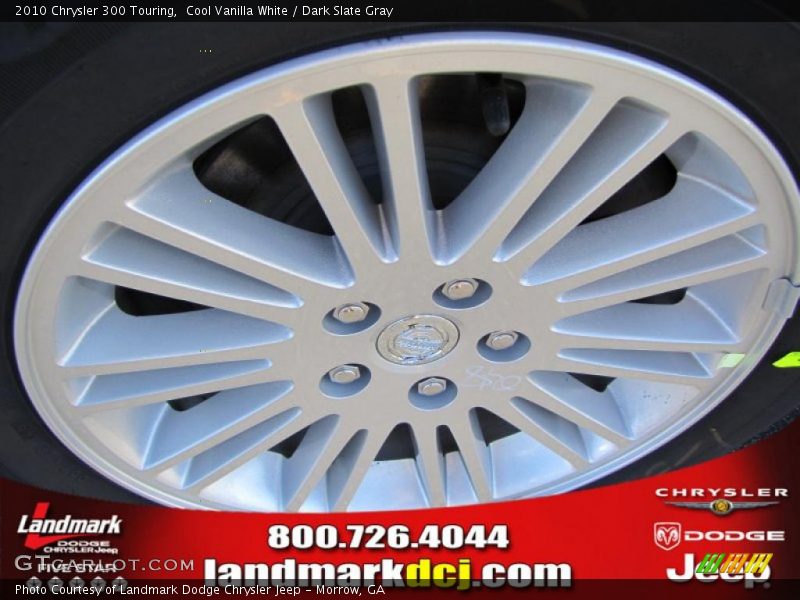 Cool Vanilla White / Dark Slate Gray 2010 Chrysler 300 Touring