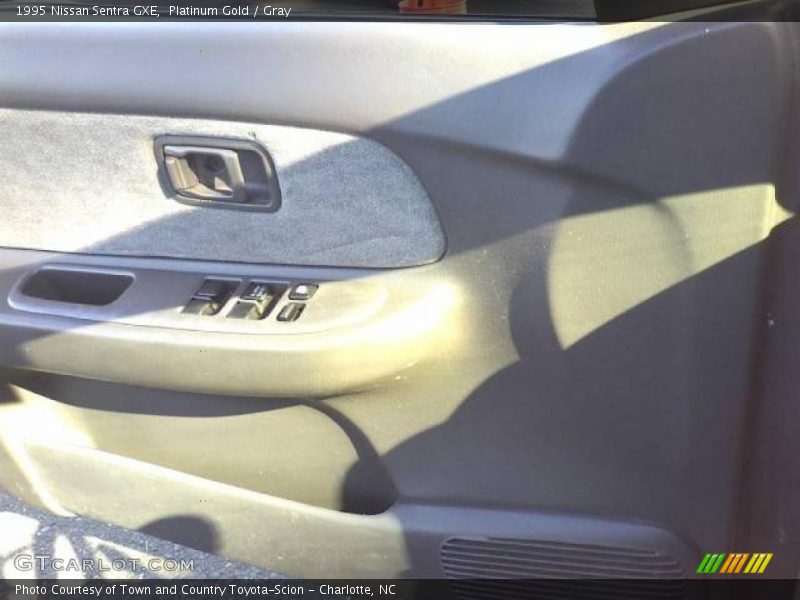 Platinum Gold / Gray 1995 Nissan Sentra GXE