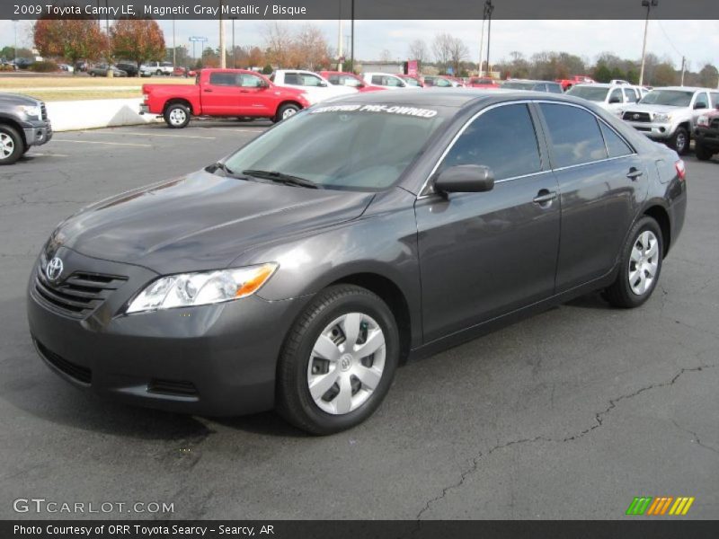 Front 3/4 View of 2009 Camry LE