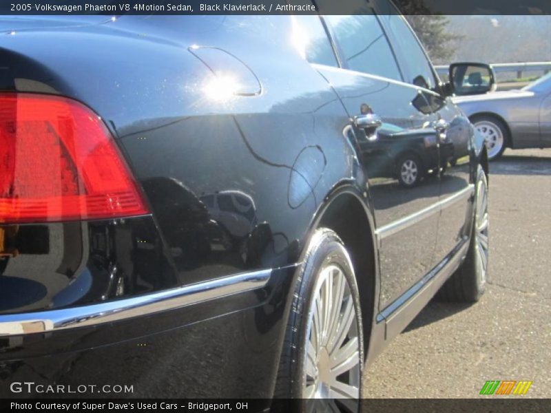Black Klavierlack / Anthracite 2005 Volkswagen Phaeton V8 4Motion Sedan
