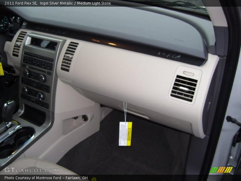 Dashboard of 2011 Flex SE