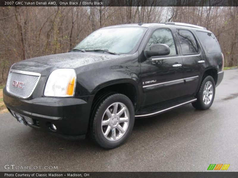 Onyx Black / Ebony Black 2007 GMC Yukon Denali AWD
