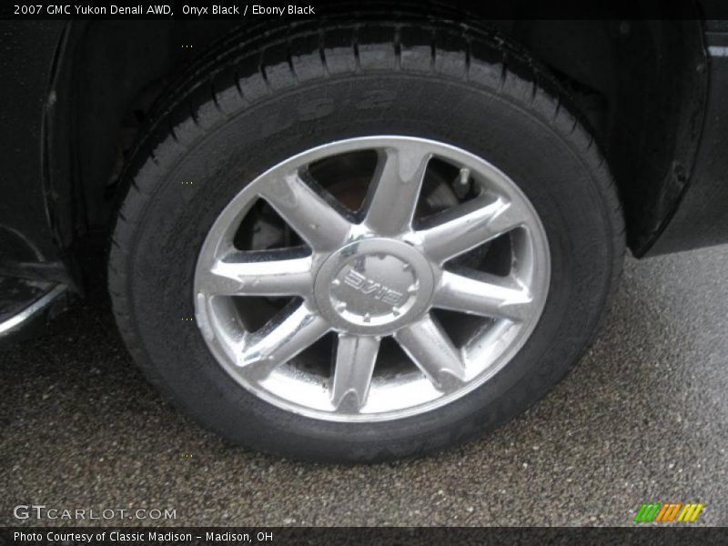 Onyx Black / Ebony Black 2007 GMC Yukon Denali AWD