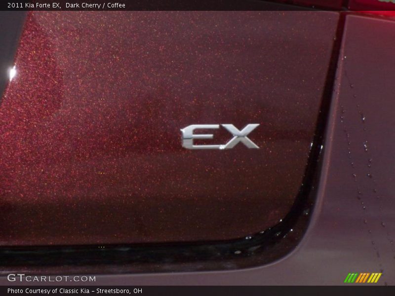 Dark Cherry / Coffee 2011 Kia Forte EX