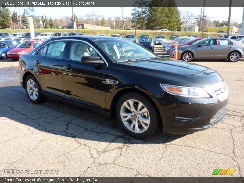 Tuxedo Black / Light Stone 2011 Ford Taurus SEL
