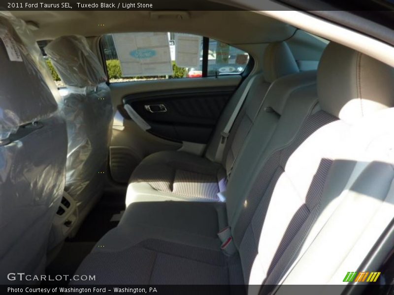 Tuxedo Black / Light Stone 2011 Ford Taurus SEL