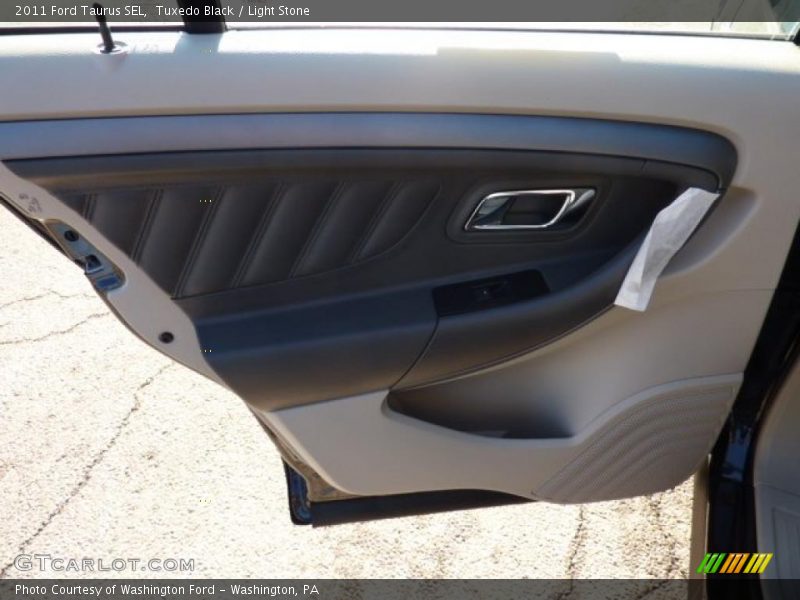 Tuxedo Black / Light Stone 2011 Ford Taurus SEL