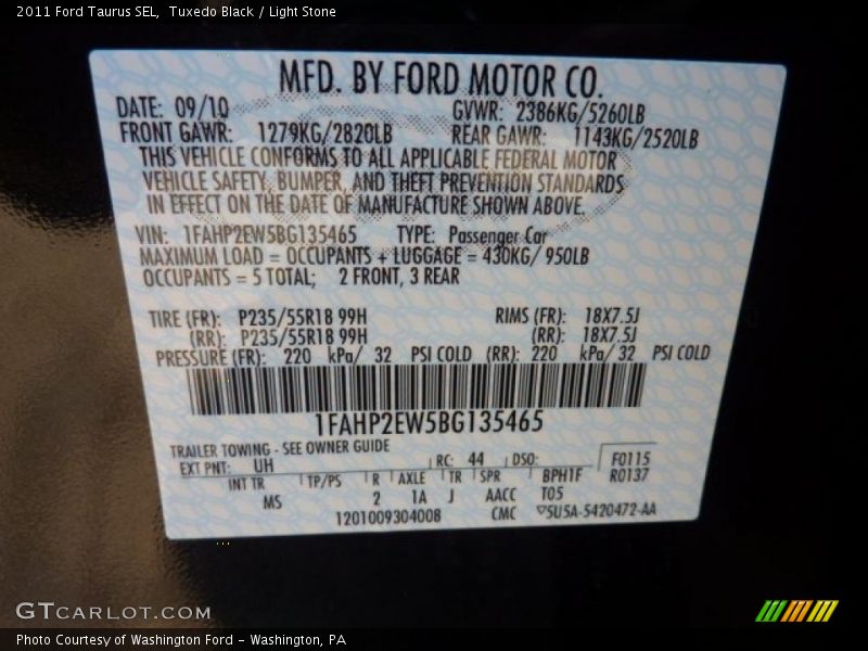 Tuxedo Black / Light Stone 2011 Ford Taurus SEL