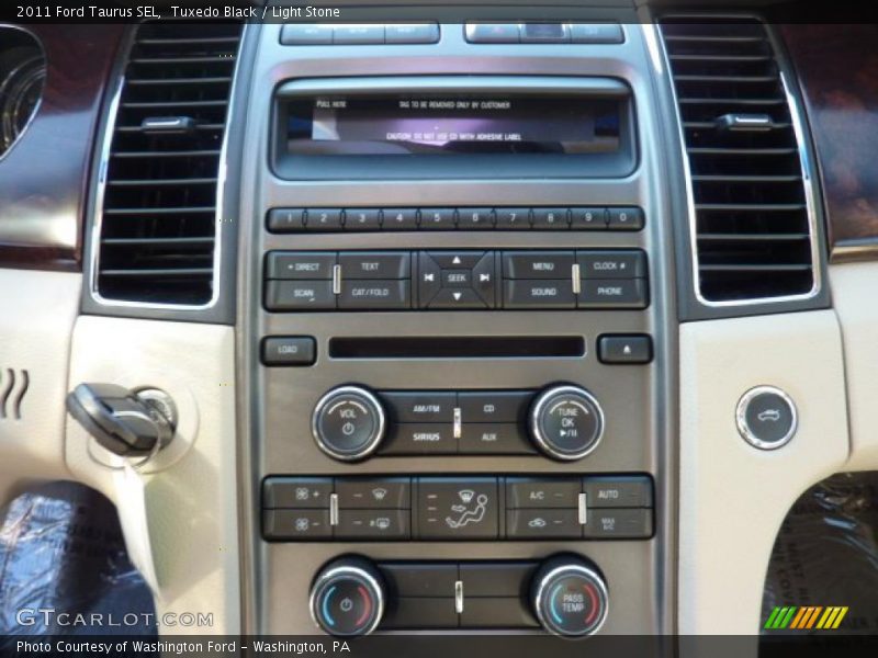 Tuxedo Black / Light Stone 2011 Ford Taurus SEL