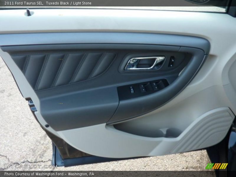 Tuxedo Black / Light Stone 2011 Ford Taurus SEL