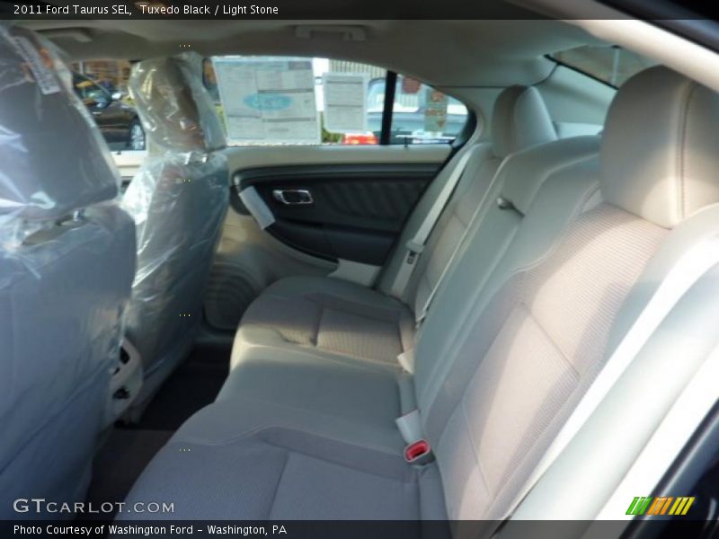 Tuxedo Black / Light Stone 2011 Ford Taurus SEL