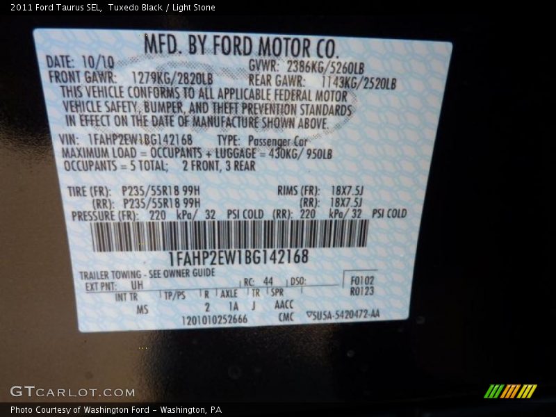 Tuxedo Black / Light Stone 2011 Ford Taurus SEL