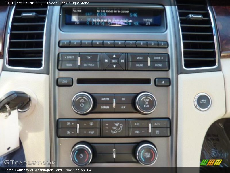 Tuxedo Black / Light Stone 2011 Ford Taurus SEL