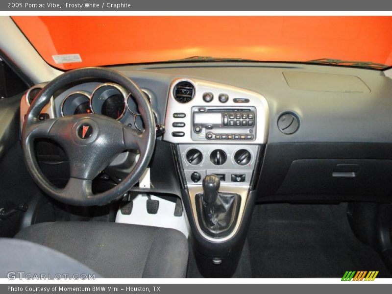 Frosty White / Graphite 2005 Pontiac Vibe