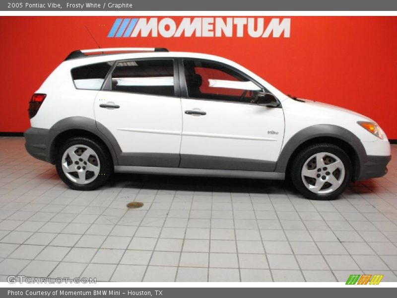 Frosty White / Graphite 2005 Pontiac Vibe