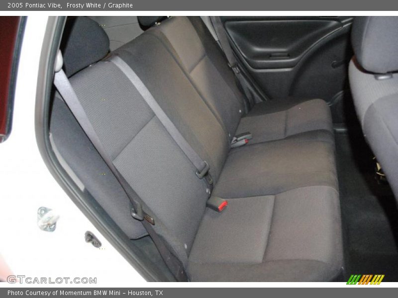 Frosty White / Graphite 2005 Pontiac Vibe