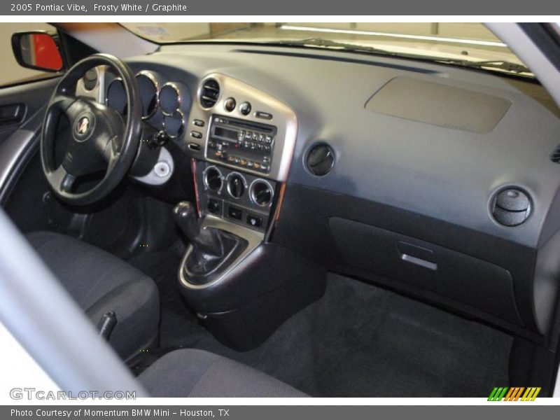 Frosty White / Graphite 2005 Pontiac Vibe