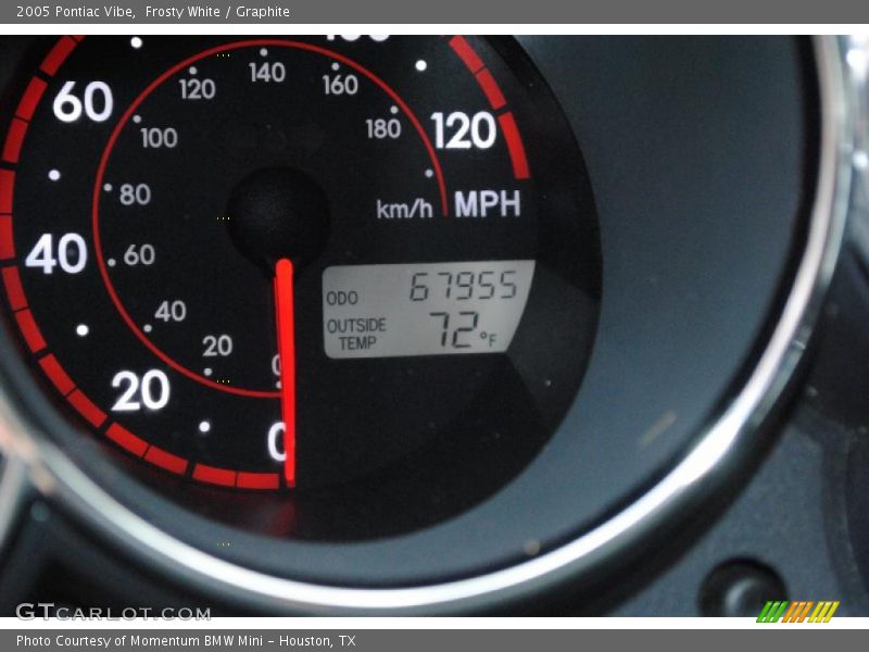 Frosty White / Graphite 2005 Pontiac Vibe