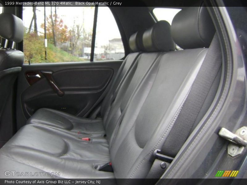 Black Opal Metallic / Grey 1999 Mercedes-Benz ML 320 4Matic