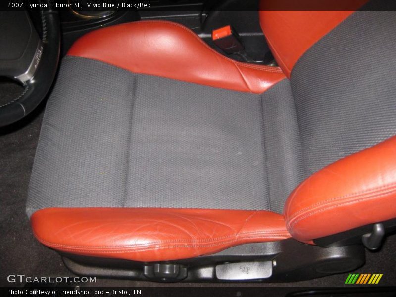  2007 Tiburon SE Black/Red Interior