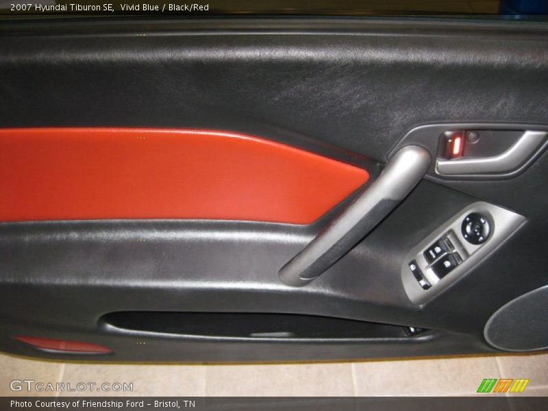 Door Panel of 2007 Tiburon SE
