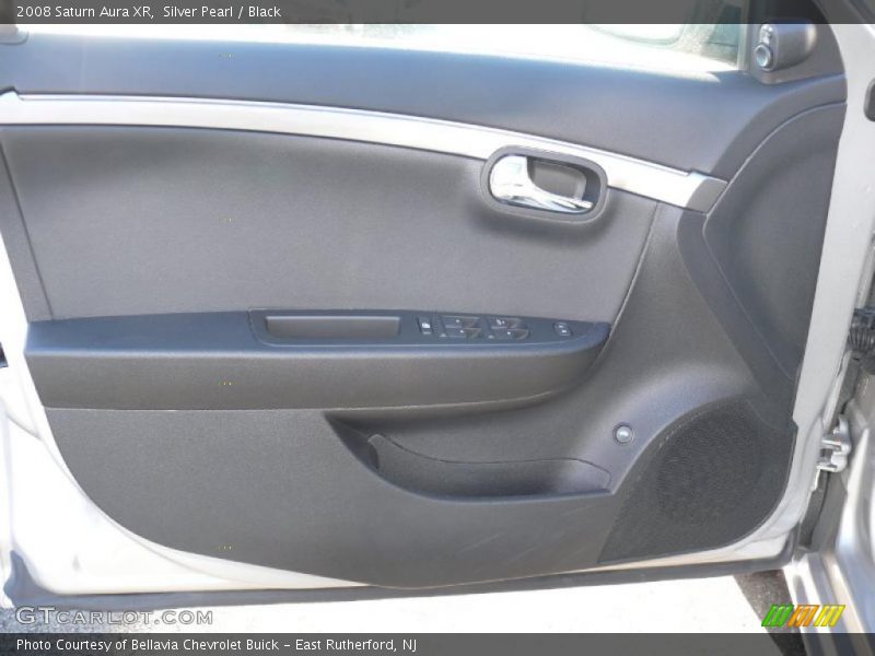 Silver Pearl / Black 2008 Saturn Aura XR