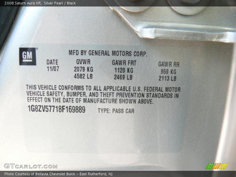 Silver Pearl / Black 2008 Saturn Aura XR