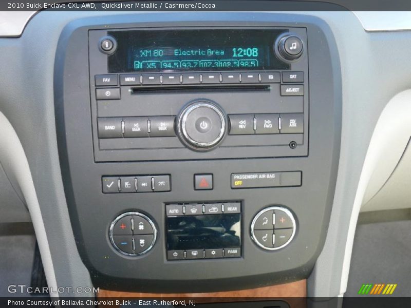 Quicksilver Metallic / Cashmere/Cocoa 2010 Buick Enclave CXL AWD