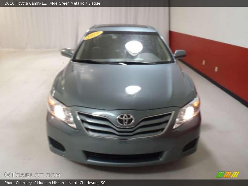 Aloe Green Metallic / Bisque 2010 Toyota Camry LE