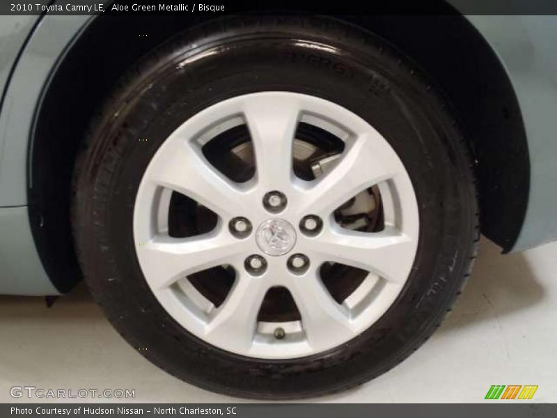 Aloe Green Metallic / Bisque 2010 Toyota Camry LE