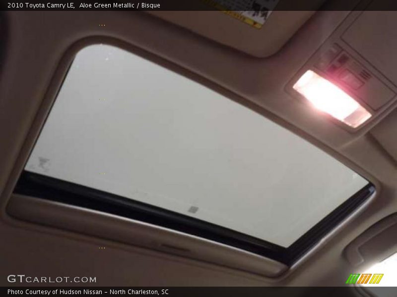 Aloe Green Metallic / Bisque 2010 Toyota Camry LE