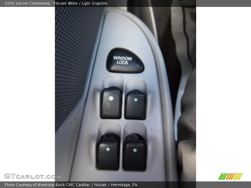 Vibrant White / Light Graphite 2000 Lincoln Continental