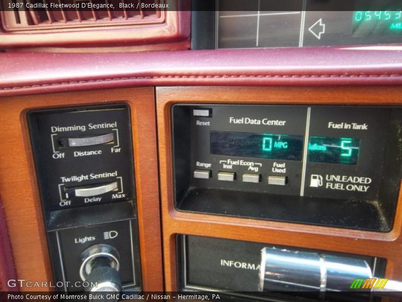 Controls of 1987 Fleetwood D'Elegance