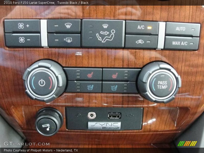 Tuxedo Black / Black 2010 Ford F150 Lariat SuperCrew