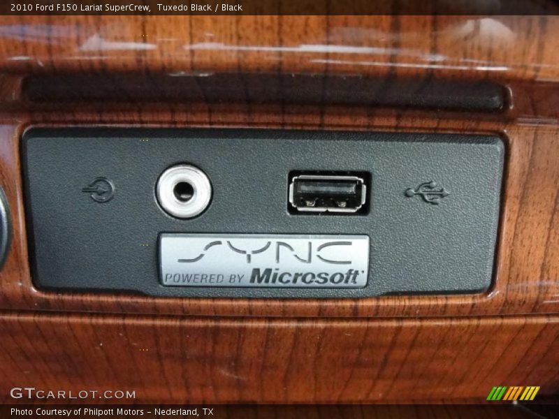 Tuxedo Black / Black 2010 Ford F150 Lariat SuperCrew