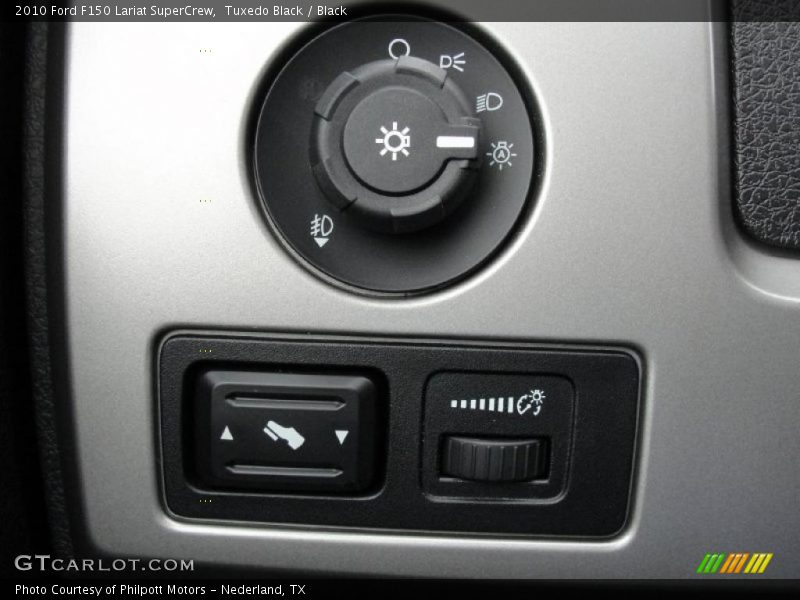Tuxedo Black / Black 2010 Ford F150 Lariat SuperCrew