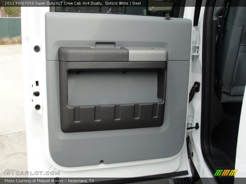 Door Panel of 2011 F350 Super Duty XLT Crew Cab 4x4 Dually